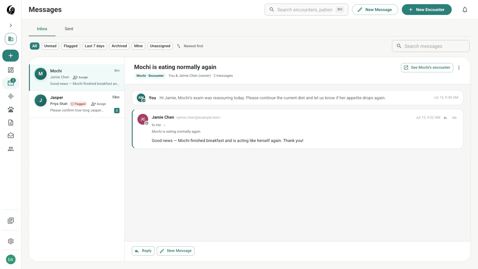 Noctune Messages inbox with two client threads, selected Mochi conversation, encounter link, assignment, and reply actions